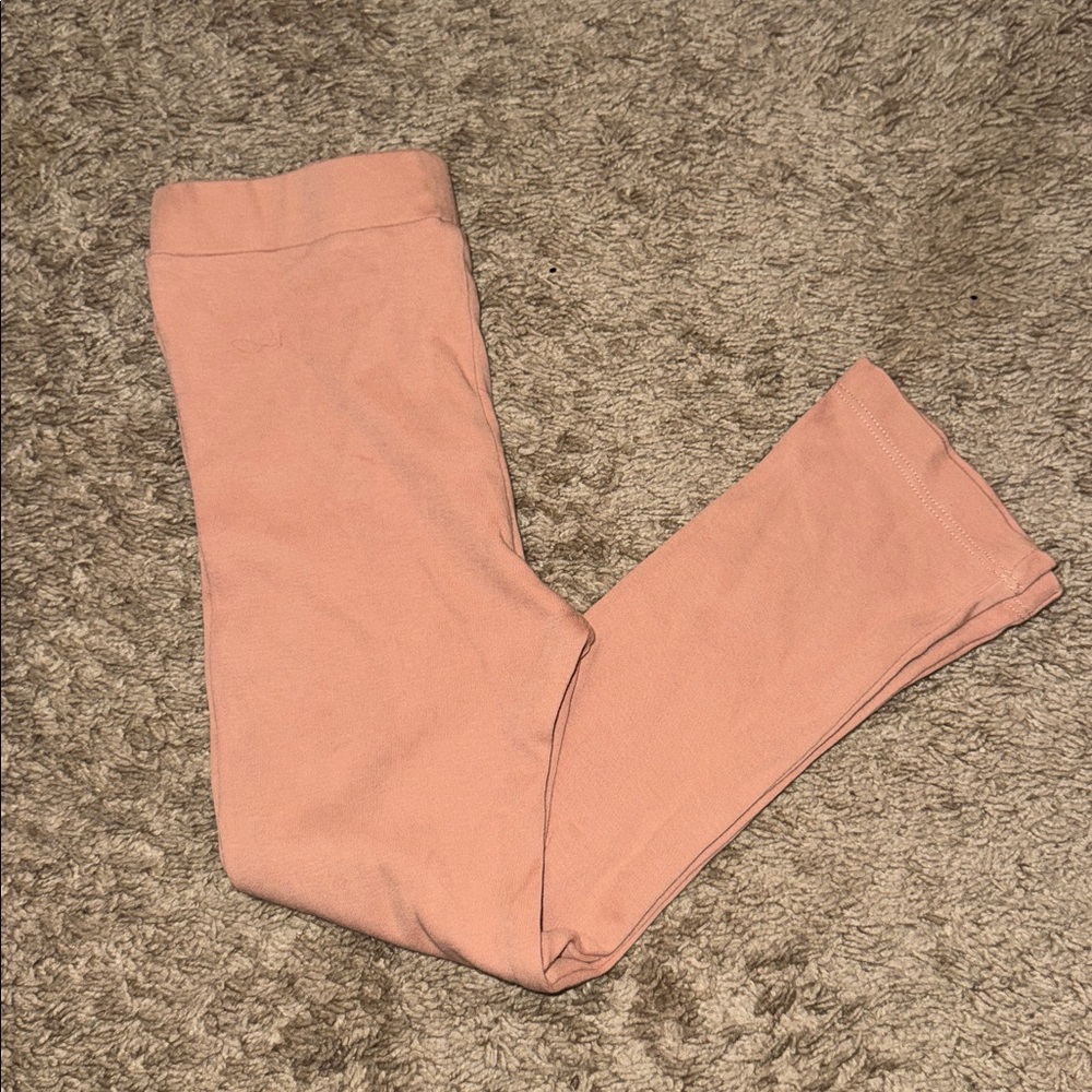 Kate Quinn Leggings